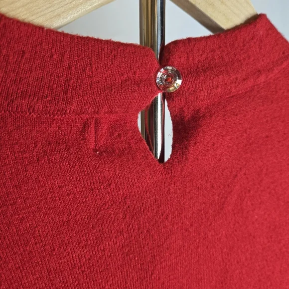Liz Claiborne Red Embellished Crew Neck Pullover Sweater Size M - Picture 6 of 9
